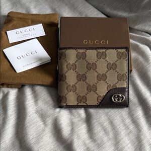 Gucci Men's Brown and Tan Card Holder